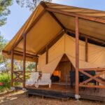 Poletje na Lošinju: mobilna hiška ali glamping šotor?